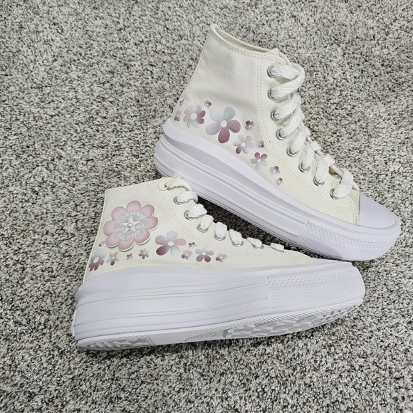 Converse Chuck Taylor Platform Gradient Flowers High-Top Sneakers - Picture 3 of 11